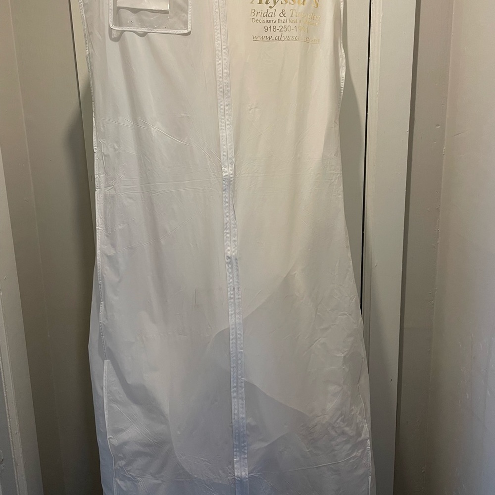 Ivory wedding dress never worn